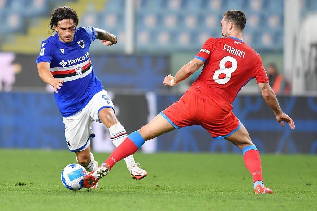 包含卡利亚里球队战术调整，取得连胜的词条