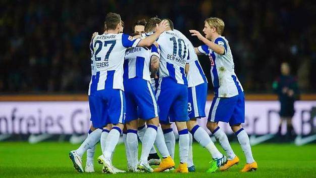 关于柏林赫塔球员备战赛季首场比赛，积极备战提高战力的信息