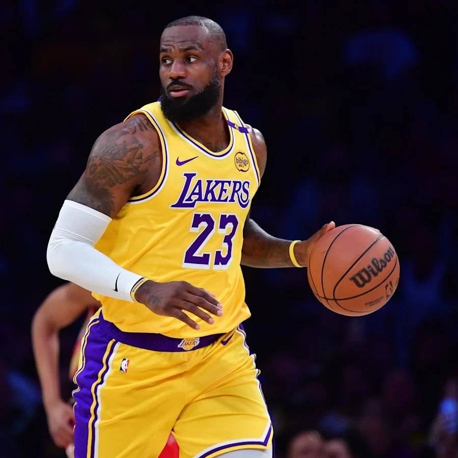 包含詹姆斯惊艳全场,狂砍50分助攻爆棚,掀起高潮逆转取胜!的词条