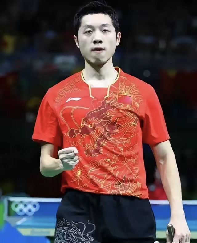 包含西班牙队观众热烈欢呼!,德罗巴迎来五赛季出色发挥比赛高潮迭起的词条